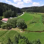 Grüne Wiese - Gäste-minibungalow In Der Edermühle