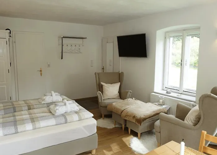 Gruene Wiese - Gaeste-minibungalow In Der Edermuehle *